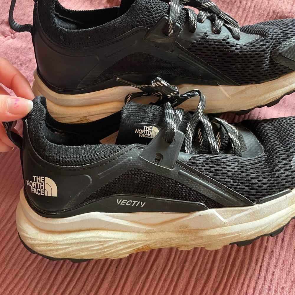 The North Face Black VECTIV Hiking Tennis Shoes 🥾